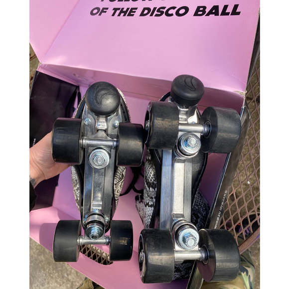 SOLD Moonlight Roller Charmer Skates Black & White Faux Snakeskin Leather SIZE 7 - Picture 15 of 16